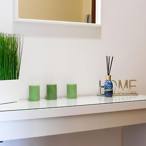 Mrbrown - Pincherle Room